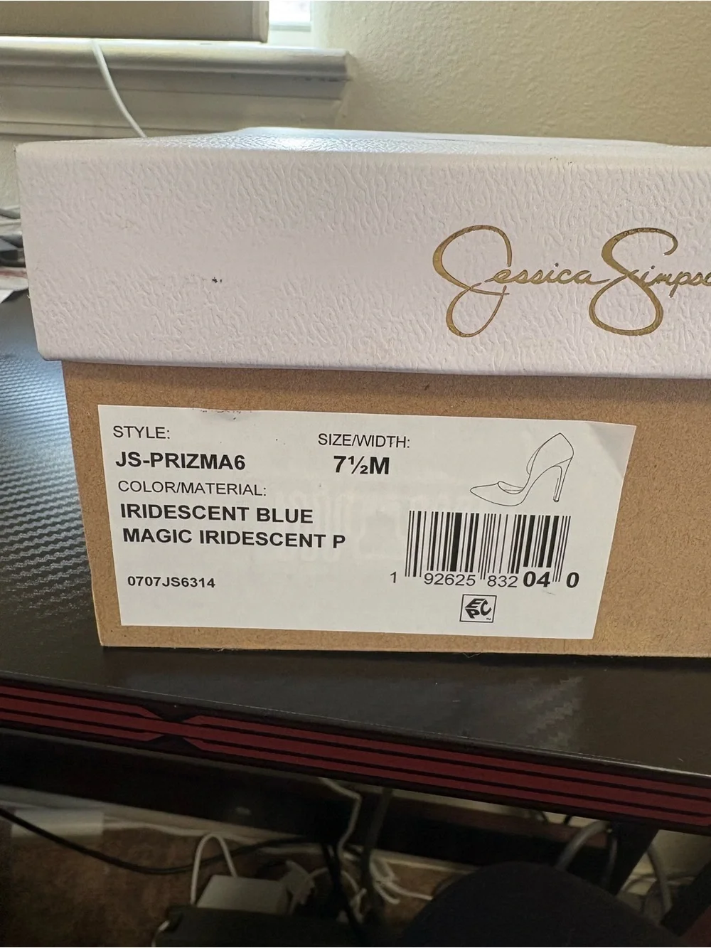 Jessica Simpson shiny iridescent